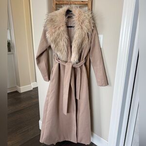 Long chic faux fur coat with removable collar, purchased from Vici.
